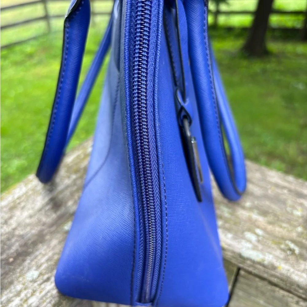 Tignanello Elegant Blue Handbag/Shoulder Bag/ Tote - Picture 5 of 10